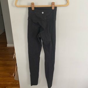 Lululemon leggings with stripe detail SZ 2